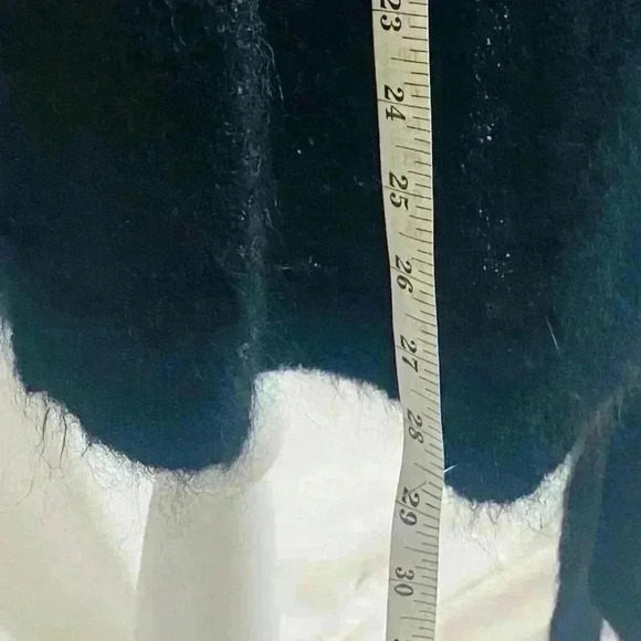 Genuine People *NWOT* Sexy off the shoulder, tie mohair sweater, size small - Picture 6 of 8